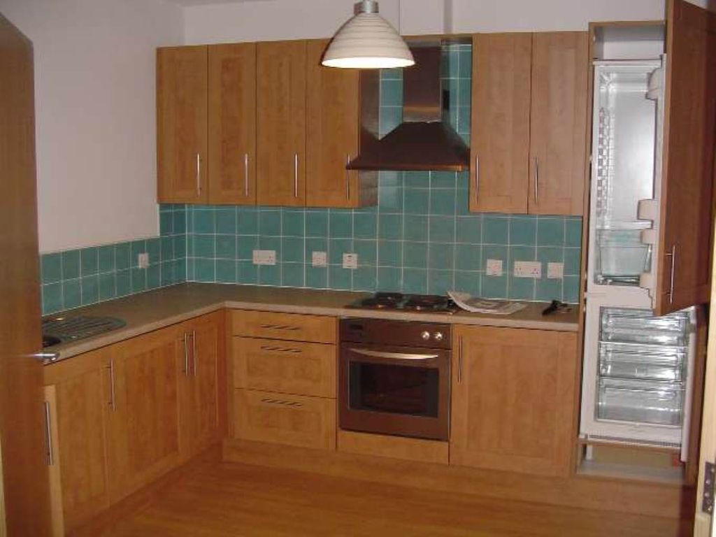 Property photo 1 of 7 Kitchen