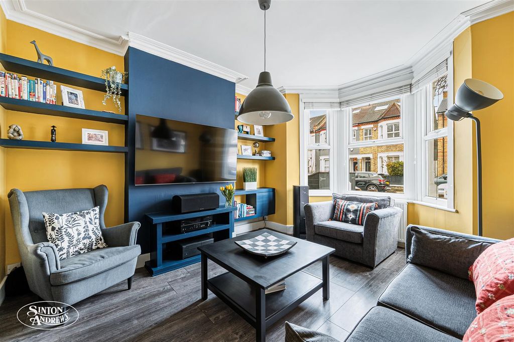 Property photo 3 of 15 11 Elthorne Avenue-2.Jpg