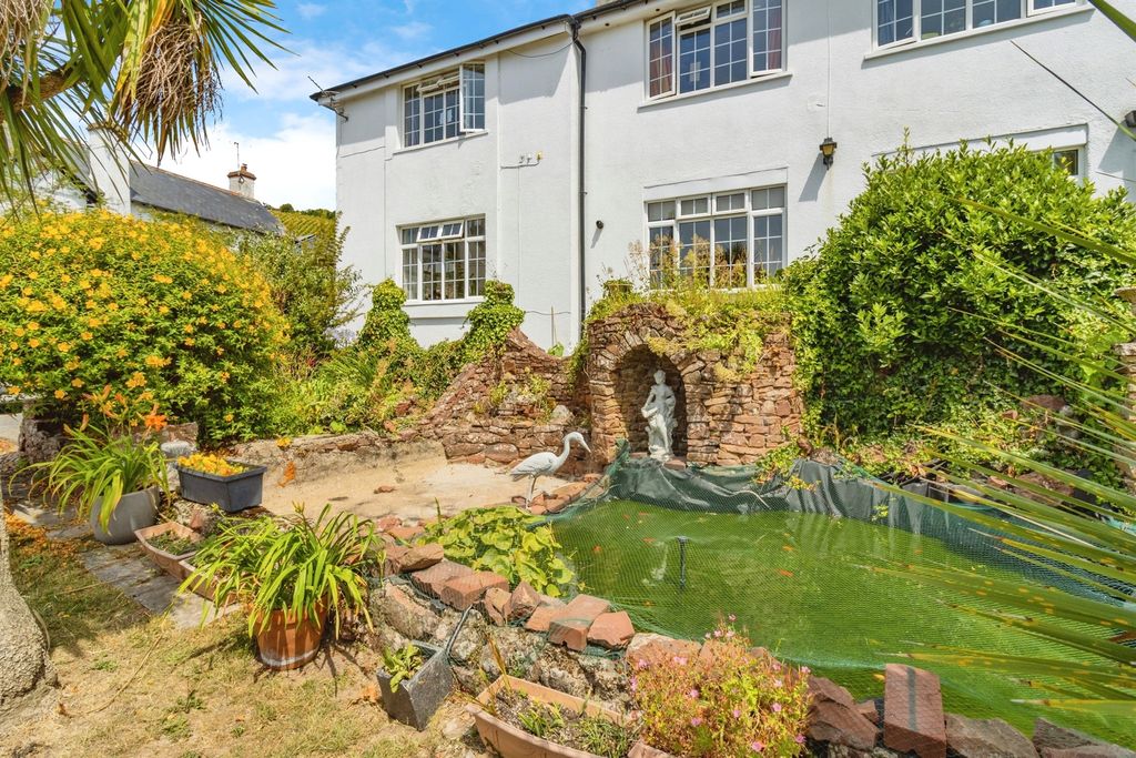 Property photo 2 of 5