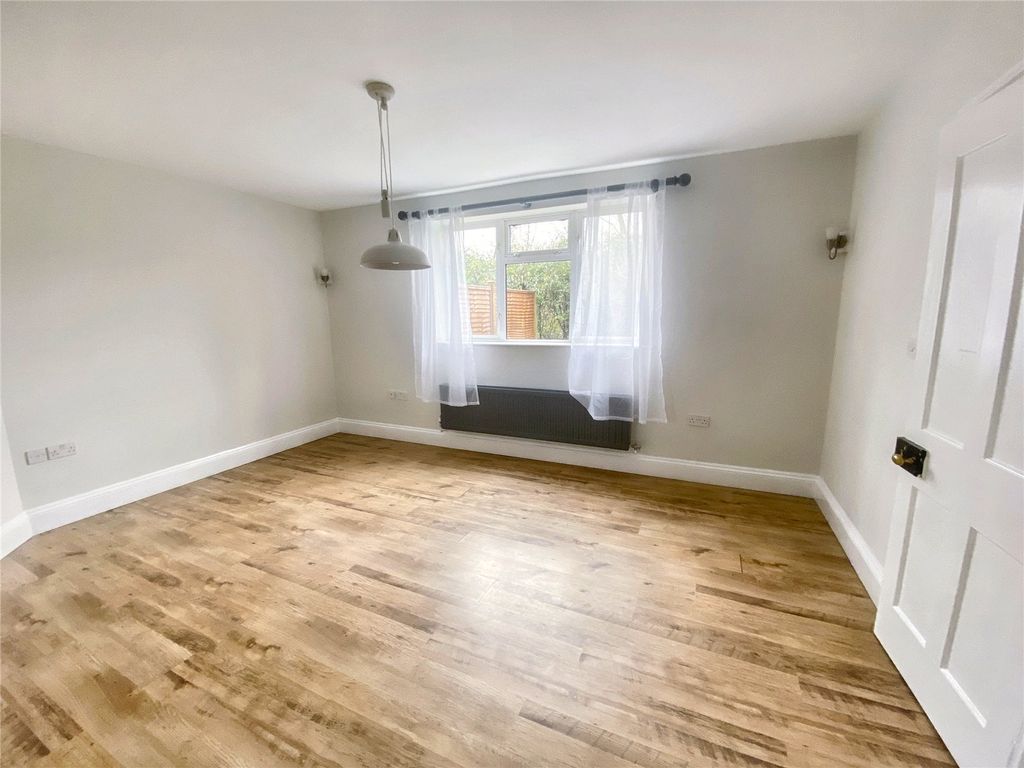 Property photo 3 of 15 Picture No. 18