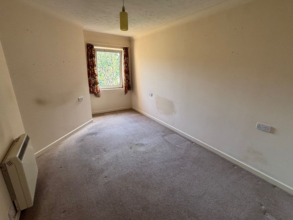 Property photo 3 of 5