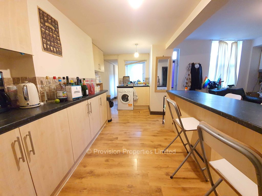 Property photo 2 of 7 Photo