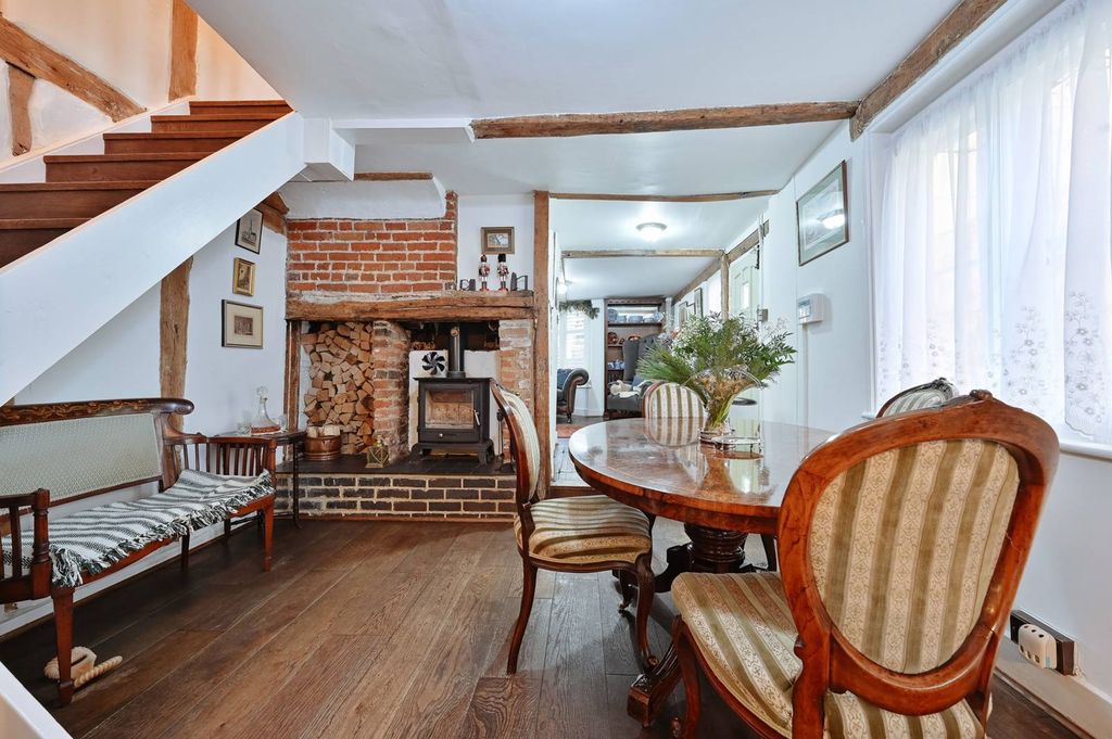 Property photo 1 of 40