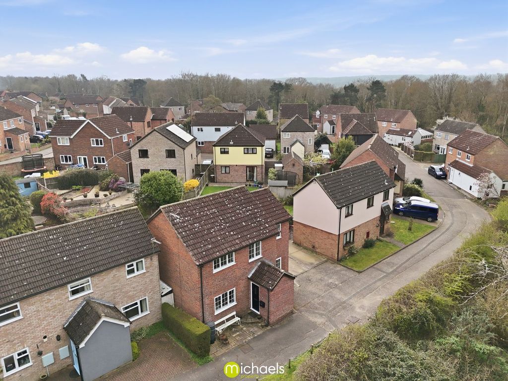 Property photo 2 of 32