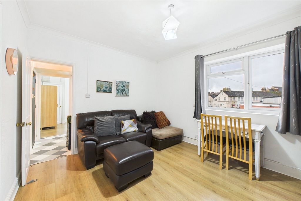 Property photo 2 of 7 Picture No. 05