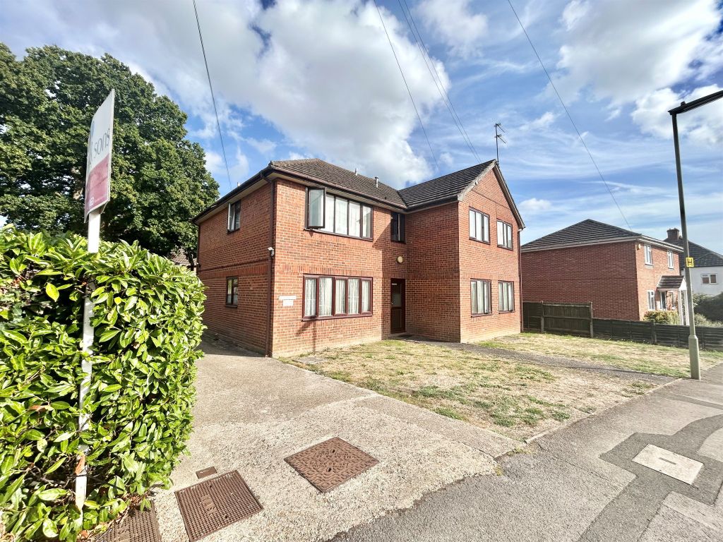 Property photo 2 of 8