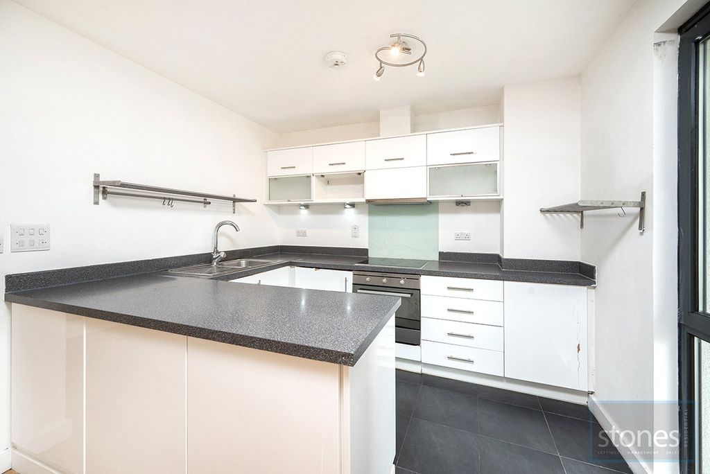 Property photo 3 of 15 Picture No. 04