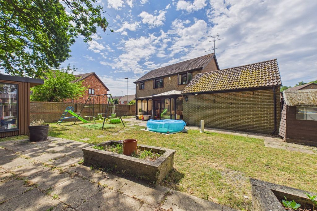 Property photo 2 of 14 Picture No. 12
