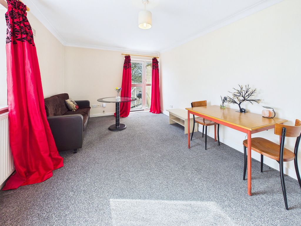 Property photo 2 of 18