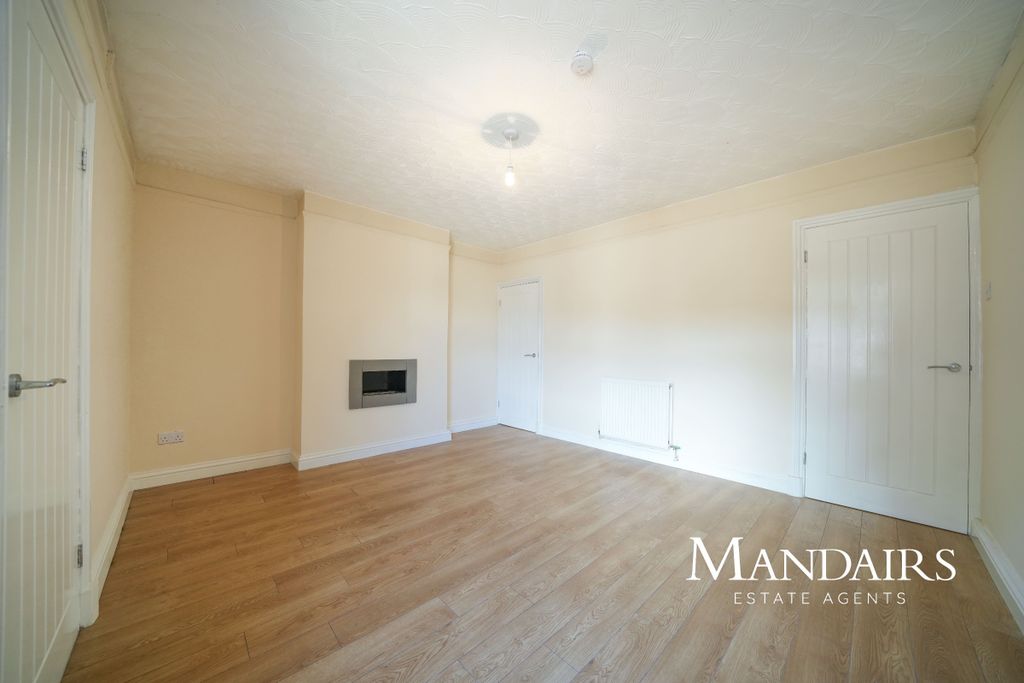 Property photo 3 of 24