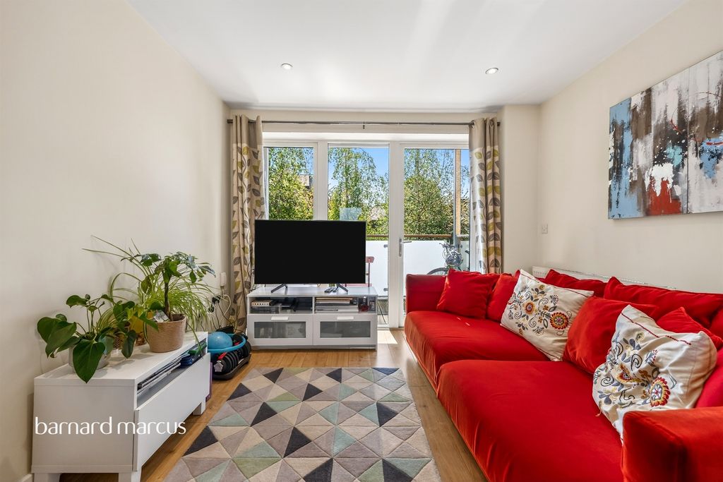 Property photo 2 of 26