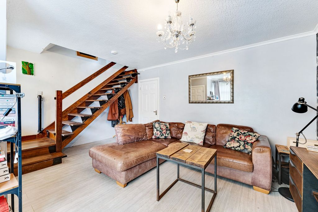 Property photo 3 of 18