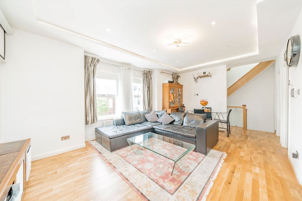 Property photo 2 of 7