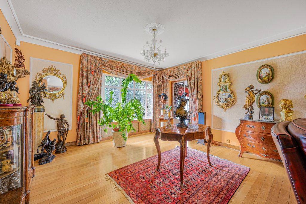 Property photo 2 of 47 4861271