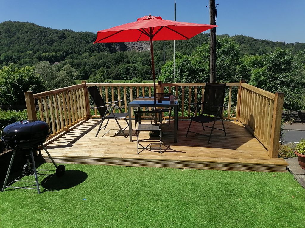 Property photo 2 of 20