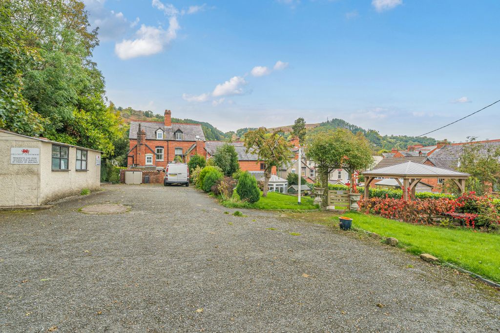 Property photo 2 of 20 51360250568Ed44F1Efd525.Jpg