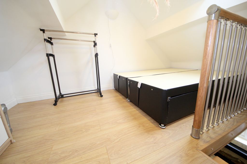 Property photo 2 of 9 Gallery