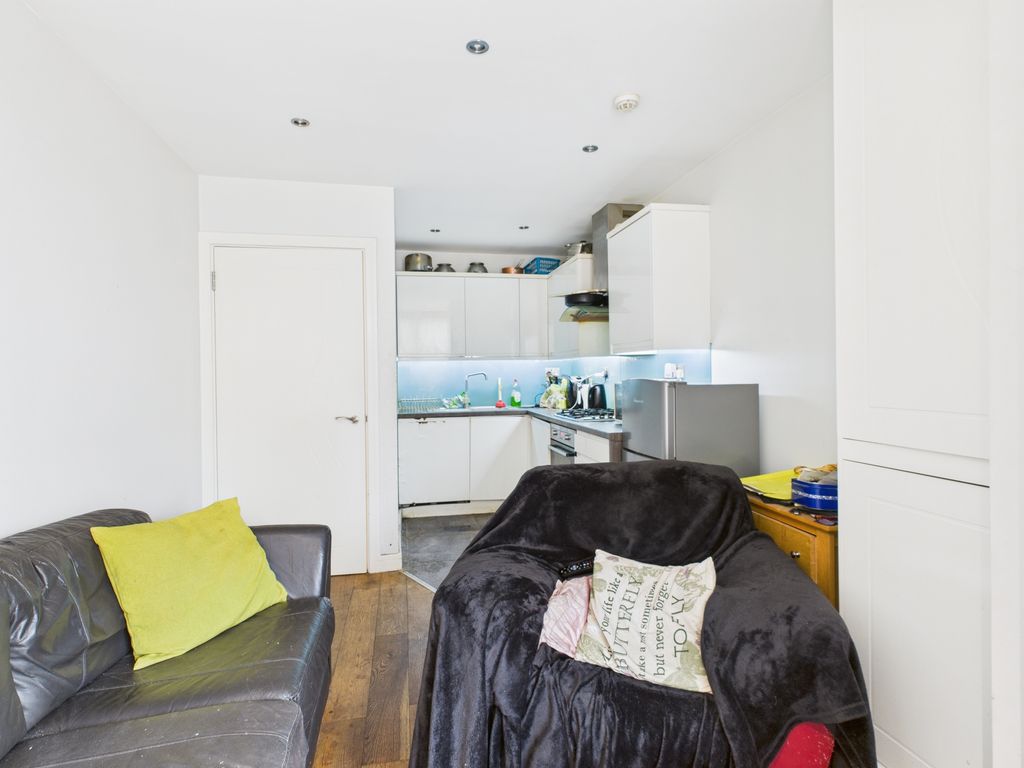 Property photo 3 of 6