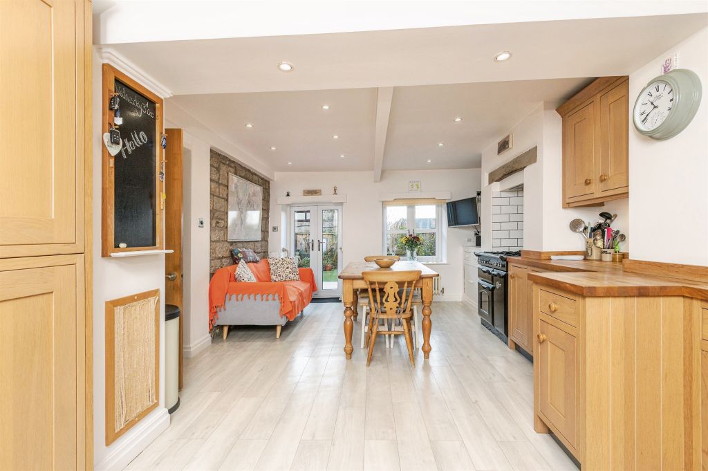 Property photo 3 of 24