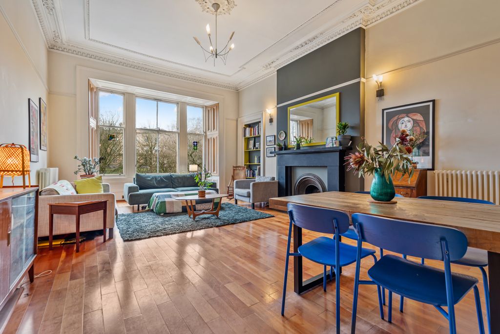 Property photo 2 of 32