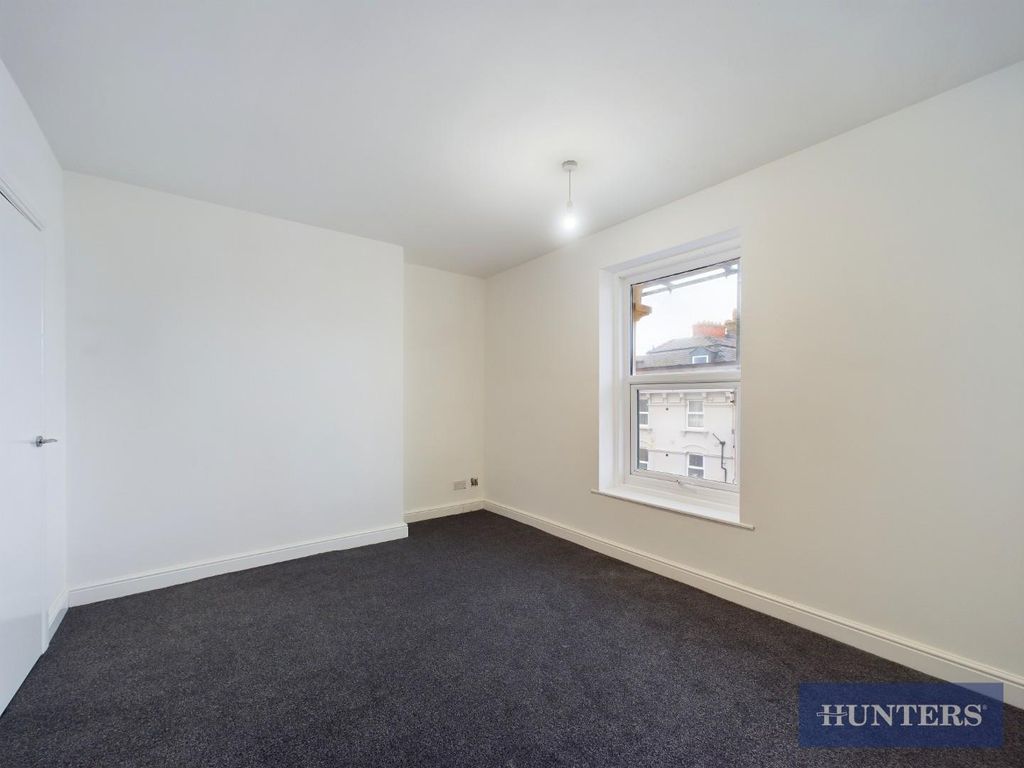 Property photo 2 of 8 Cam01984G0-Pr0330-Still007.Jpg