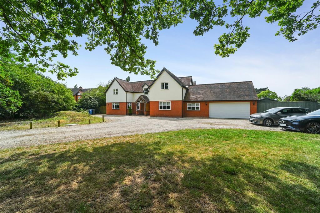 Property photo 1 of 21 Front