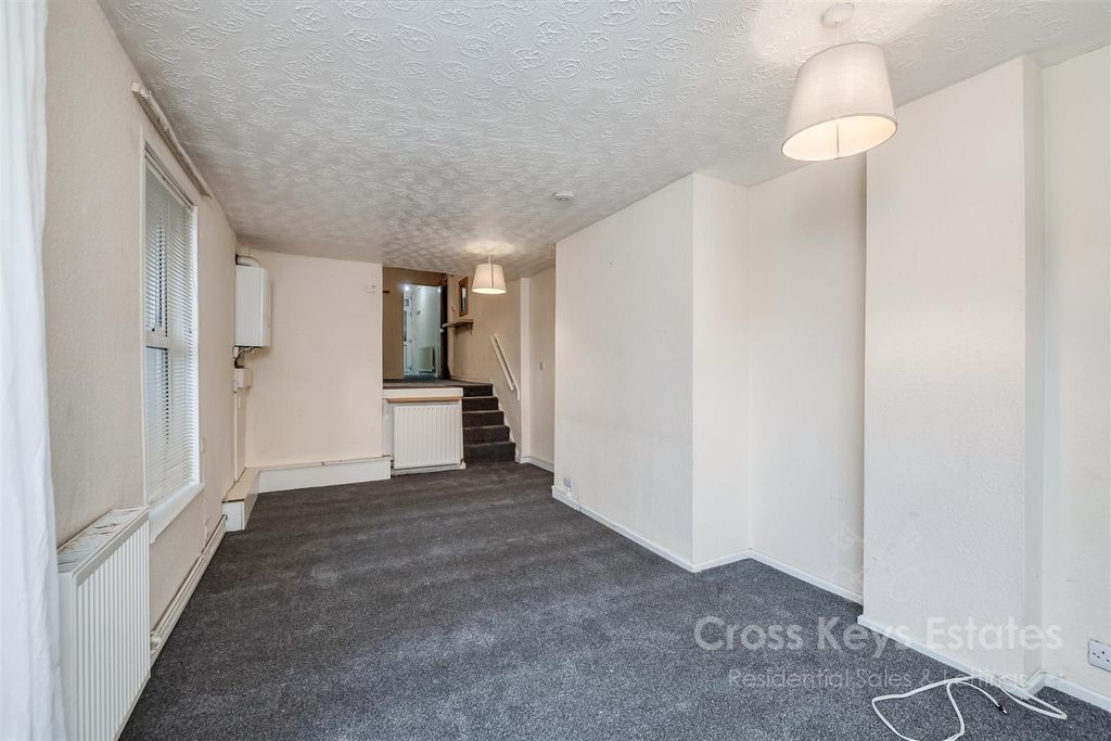 Property photo 3 of 15 Living Room