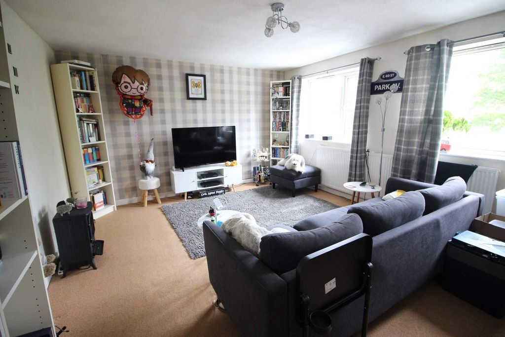 Property photo 2 of 6