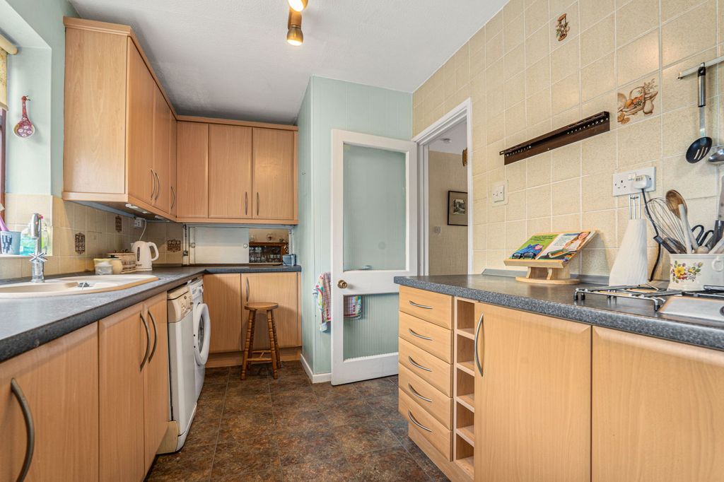 Property photo 3 of 23
