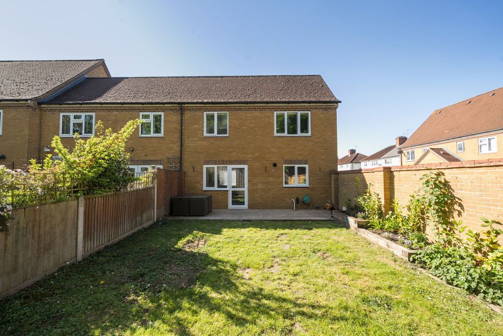 Property photo 2 of 16 1435884-15-69E8Fb...