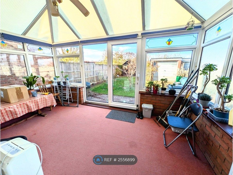 Property photo 3 of 8 Conservatory