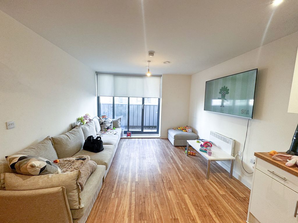 Property photo 2 of 13 Mediacity4374Img_3549_Edited.Jpg