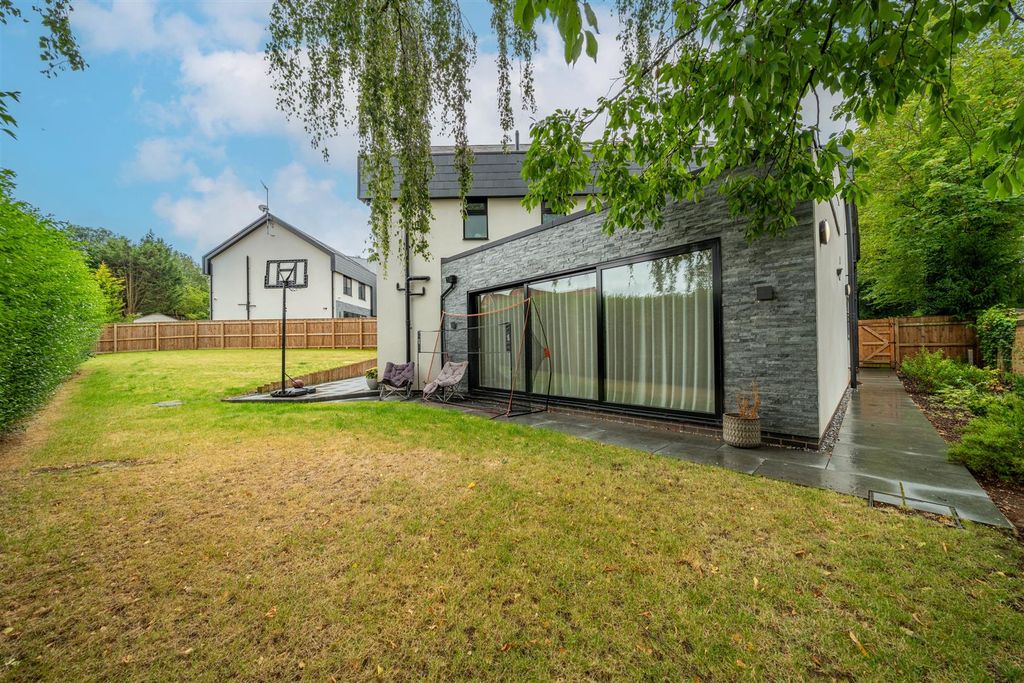 Property photo 3 of 22