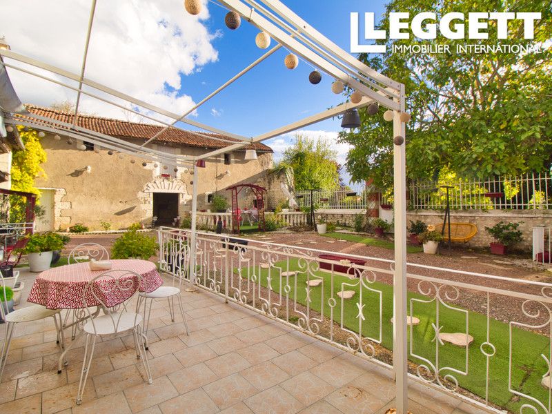 Property photo 2 of 10