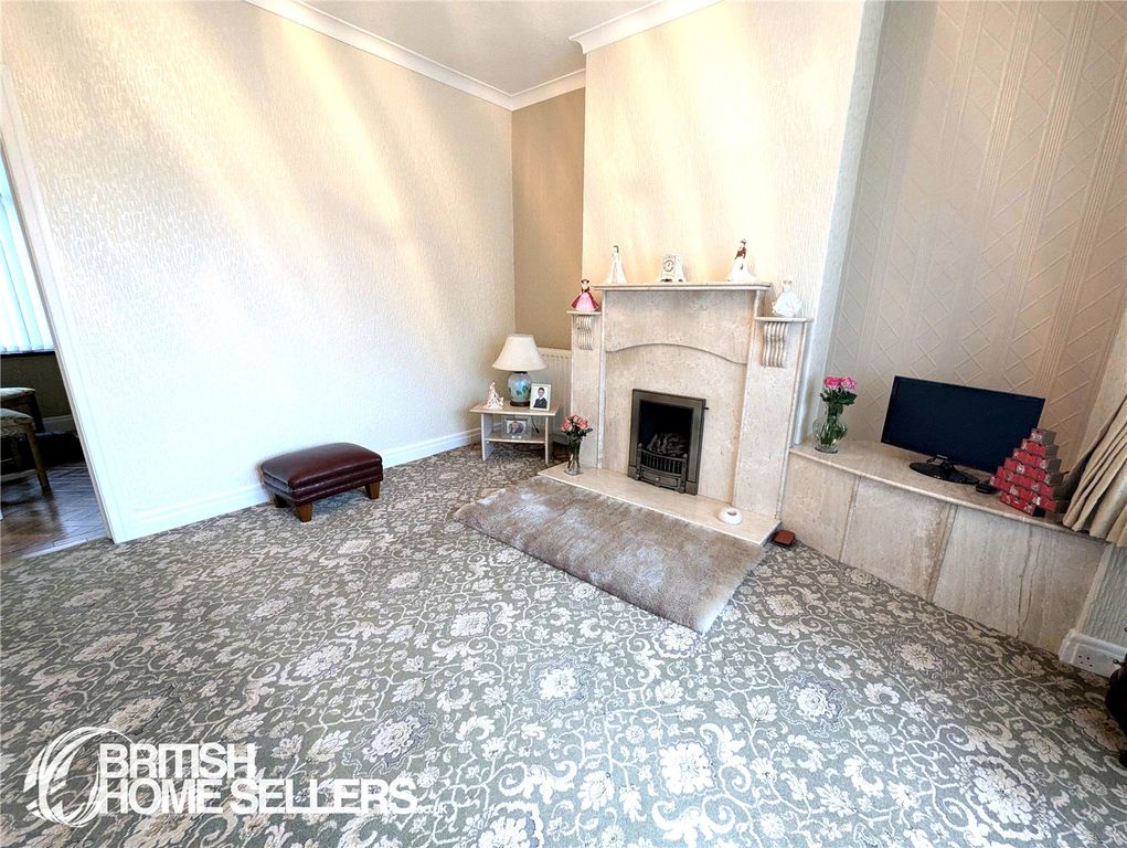 Property photo 2 of 15 Picture No. 27