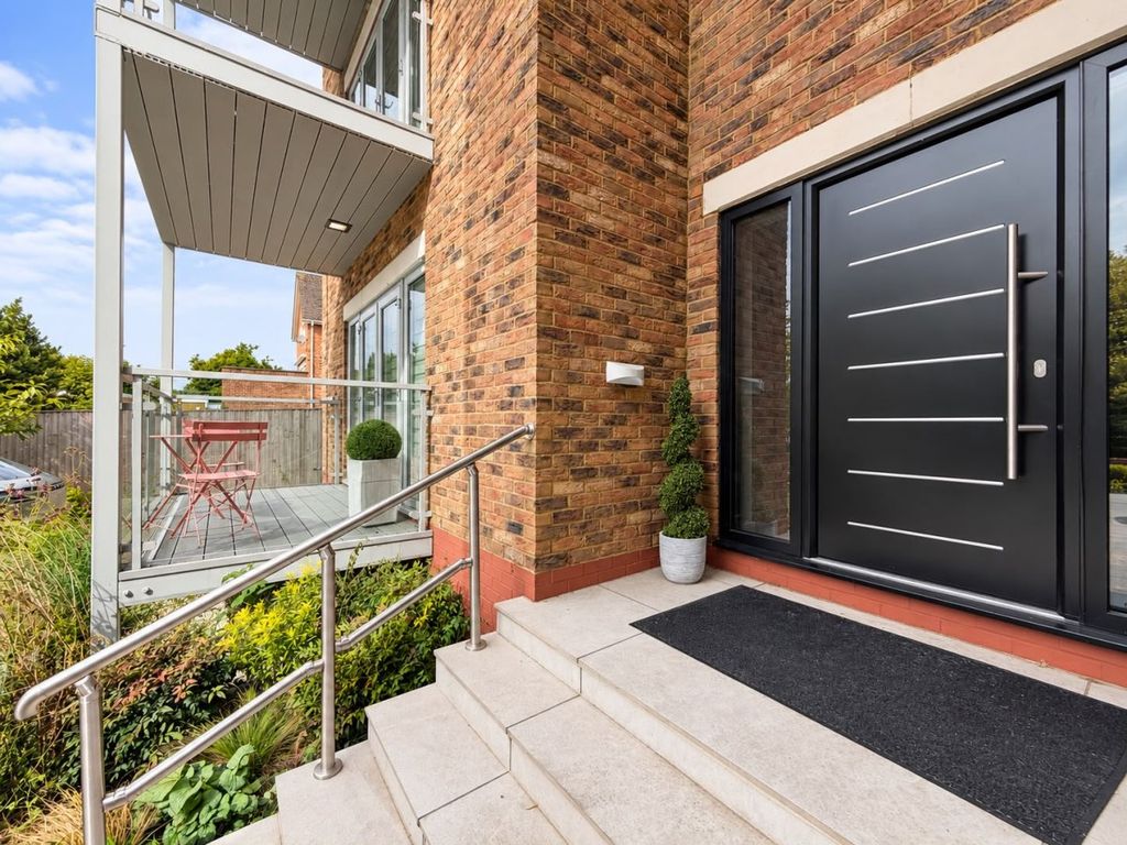 Property photo 2 of 14