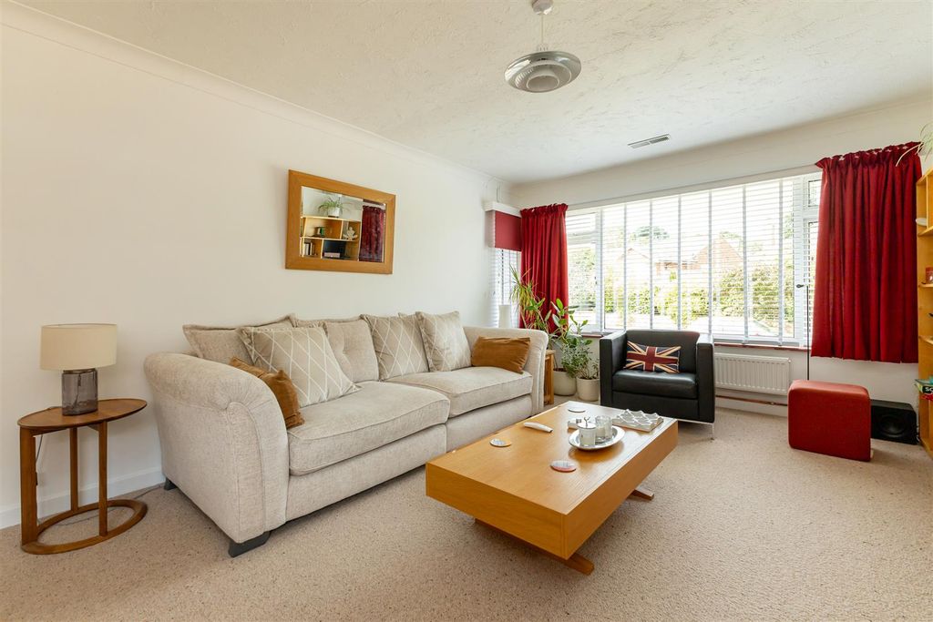 Property photo 3 of 16 Untitled-1302.Jpg