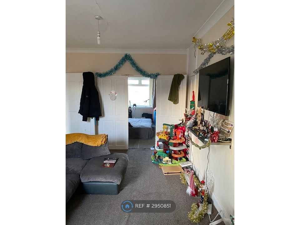 Property photo 2 of 3