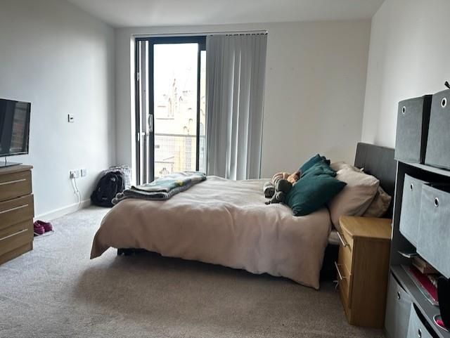 Property photo 3 of 10 Bed One.Jpg