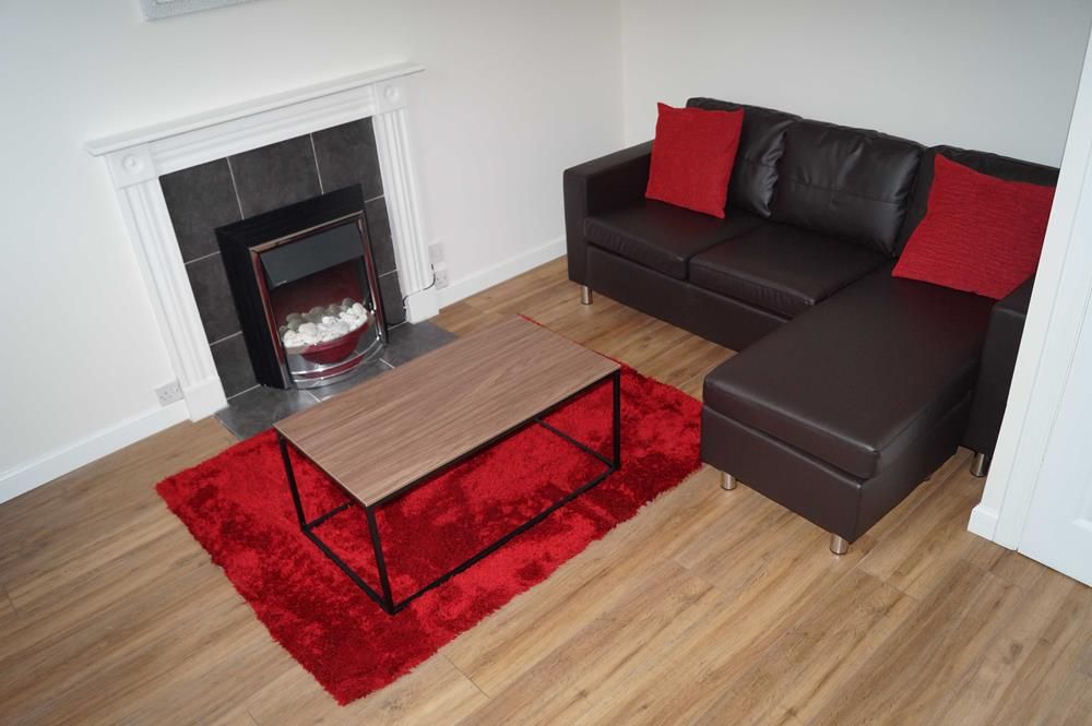 Property photo 1 of 6 Lounge