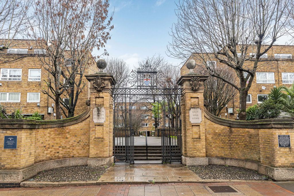 Property photo 1 of 35