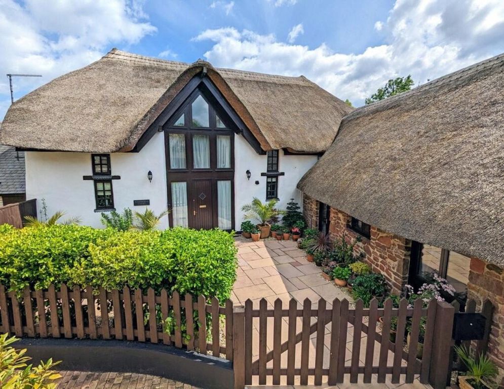 Property photo 1 of 28