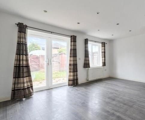 Property photo 3 of 8 3