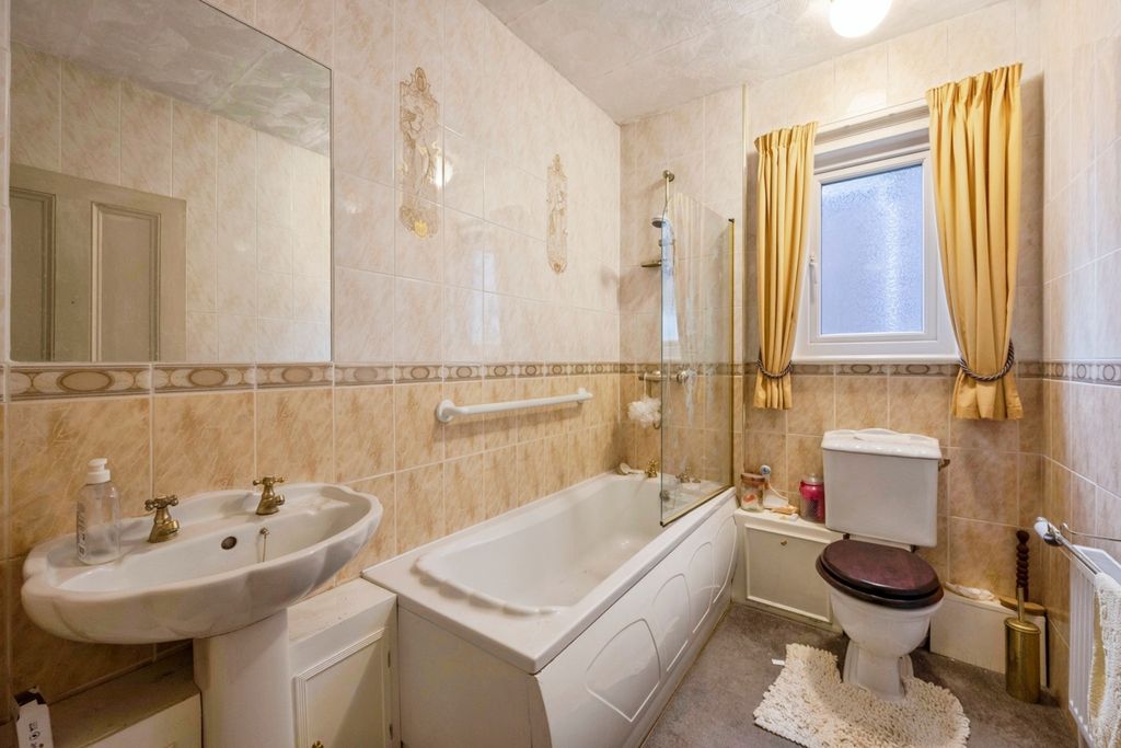 Property photo 3 of 17 Pbox-Img.Jpg