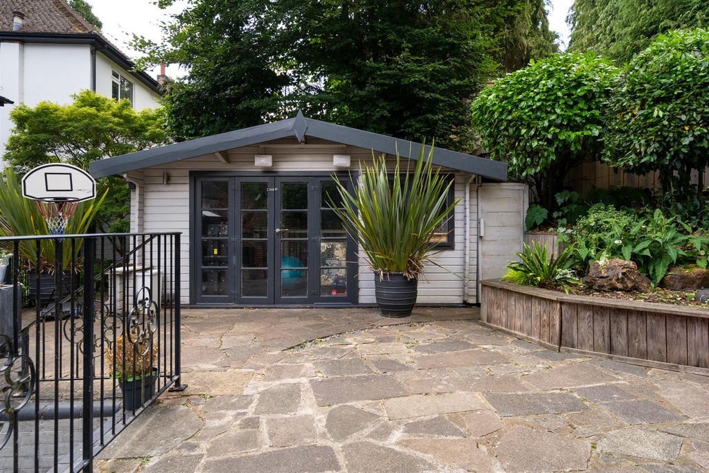 Property photo 3 of 23 54Parkroad-11.Jpg