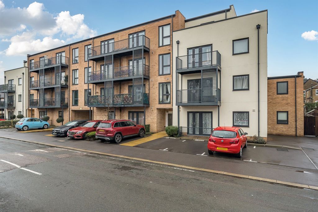 Property photo 1 of 14