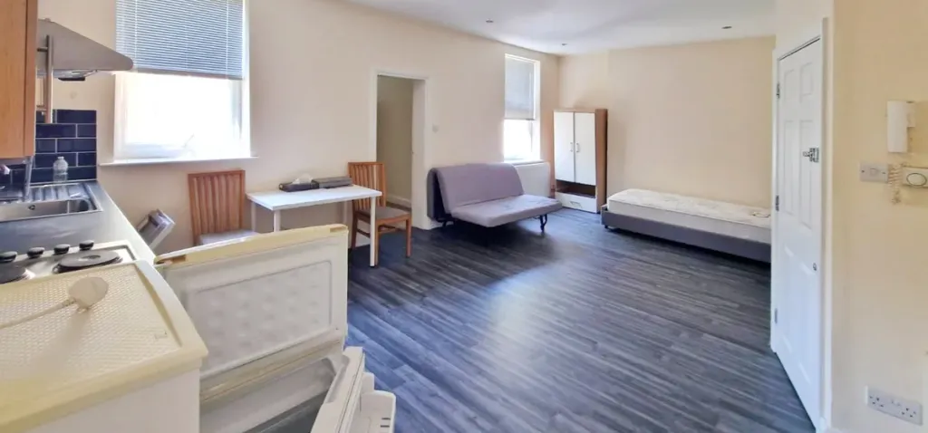 Property photo 3 of 7