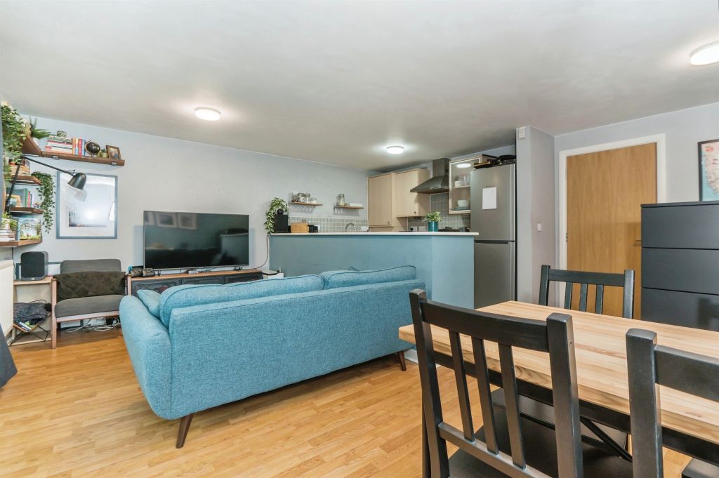 Property photo 3 of 19