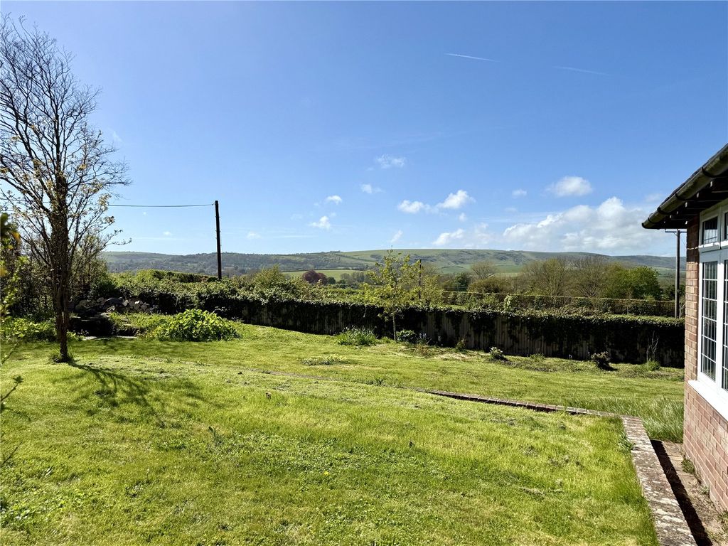 Property photo 2 of 16 Picture No. 29