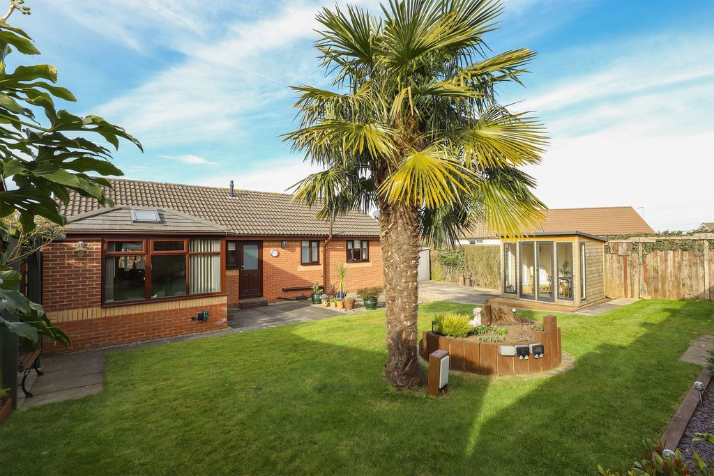 Property photo 2 of 26